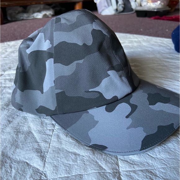 Running hat (( brand new )). - Picture 7 of 7